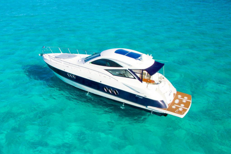 55 pi - Cruiser Yacht Coupé Sport Line - Kntty par - jusqu'à 18 PAX - à partir de 43 000 $ MXN - Isla Mujeres